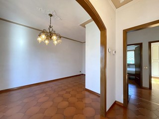 Villa bifamiliare in Vendita a Viareggio, zona Torre Del Lago Puccini, 330'000&euro;, 115 m²