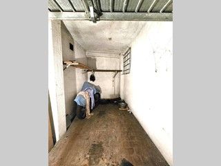 Box in Vendita a Colle di Val D'Elsa, 14'000€, 15 m²