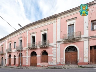 Casa Indipendente in Vendita a Matino, 550'000€, 1027 m²