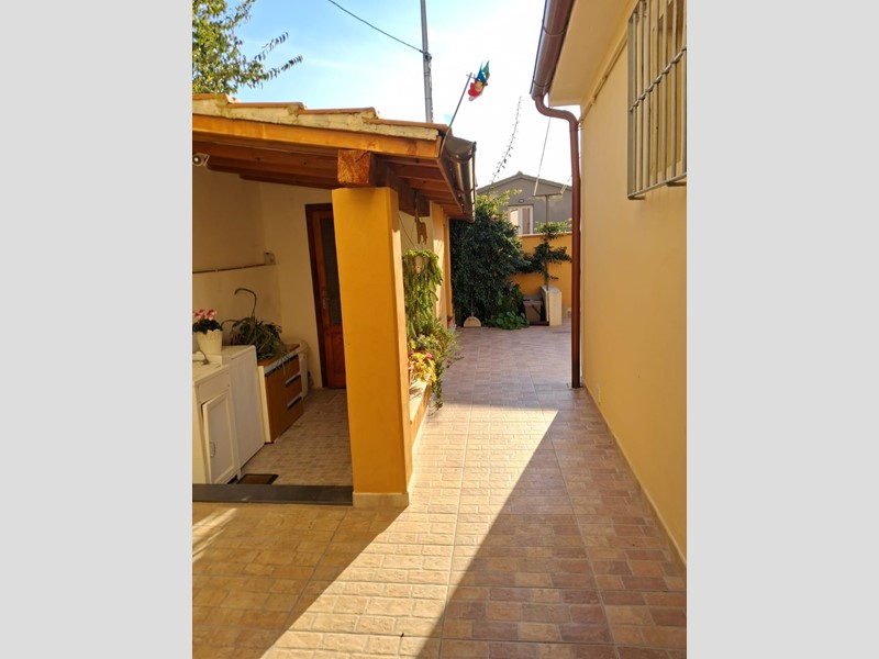 Casa Indipendente in Vendita a Vicopisano, zona Uliveto Terme, 280'000&euro;, 180 m²