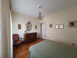 Appartamento in Affitto a Livorno, 1'200€, 130 m², arredato