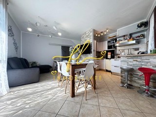 Appartamento in Vendita a Collesalvetti, zona Vicarello, 278'000€, 140 m²