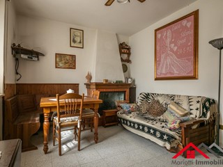 Casa Indipendente in Vendita a San Giuliano Terme, 184'000&euro;, 130 m², arredato, con Box