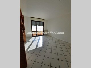 Appartamento in Vendita a Carmignano, zona Seano, 270'000€, 120 m², con Box