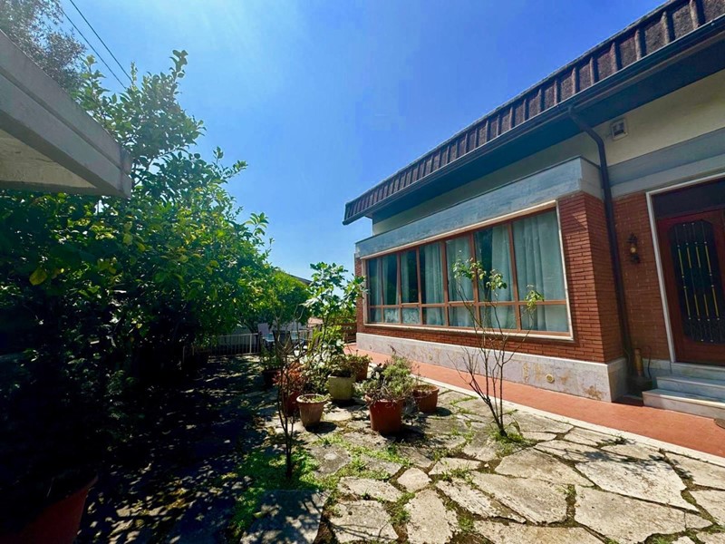 Villa bifamiliare in Vendita a Massa, 310'000&euro;, 130 m², arredato