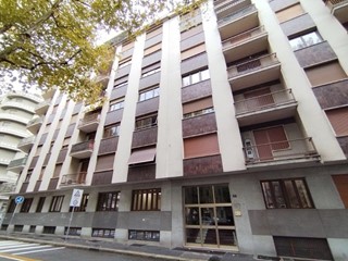 Ufficio in Vendita a Torino, 87'750&euro;, 228 m²