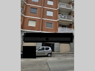 Negozio in Vendita a Chieri, 61'500&euro;, 103 m²
