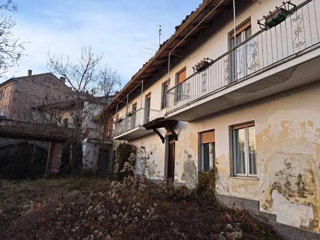 Casa Indipendente in Vendita a Brozolo, 38'222&euro;, 310 m²