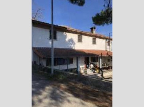 Appartamento in Vendita a Retorbido, zona Murisasco, 16'956&euro;, 256 m²