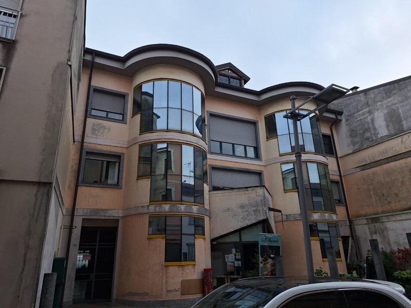 Trilocale in Vendita a Cesano Maderno, 162'745&euro;, 100 m², con Box