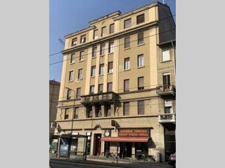Quadrilocale in Vendita a Milano, 246'000&euro;, 68 m²