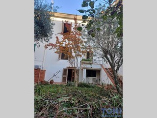 Villetta a schiera in Vendita a Empoli, 410'000&euro;, 200 m², con Box