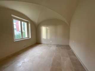 Casale in Affitto a Cascina, 2'700&euro;, 150 m², arredato