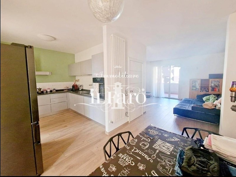 Villetta a schiera in Vendita a San Giuliano Terme, zona Le Maggiola, 485'000&euro;, 170 m², con Box