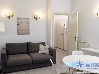 Trilocale in Vendita a Massa, zona Ronchi, 215'000€, 57 m², arredato