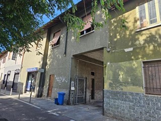 Trilocale in Vendita a Sedriano, 22'000&euro;, 38 m²