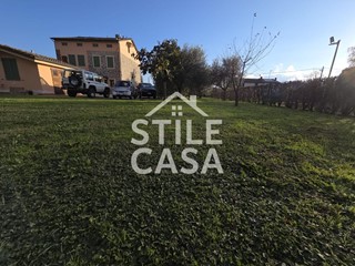 Villa in Vendita a Porcari, 460'000&euro;, 240 m², arredato, con Box