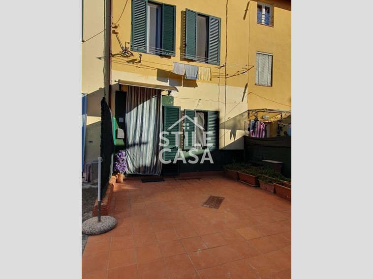 Casa Indipendente in Vendita a Capannori, 175'000&euro;, 150 m², con Box