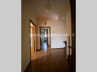 Quadrilocale in Vendita a Prato, zona Cafaggio, 210'000€, 93 m², con Box