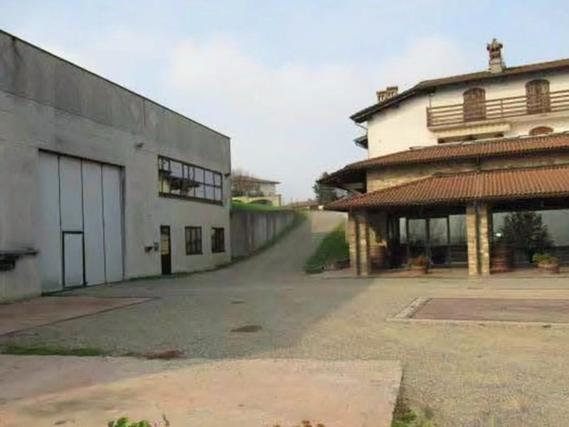Magazzino in Vendita a Rovescala, 12'000&euro;, 86 m²