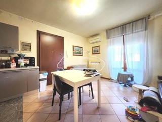 Trilocale in Vendita a Lucca, zona Antraccoli, 135'000€, 70 m²