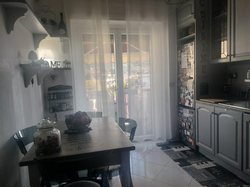 Quadrilocale in Vendita a Massa, 220'000€, 80 m², arredato