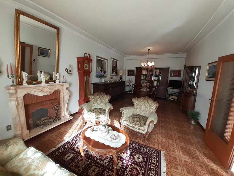 Appartamento in Vendita a Empoli, 338'000&euro;, 160 m², con Box