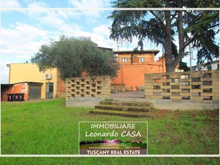 Casa Semi Indipendente in Vendita a Cerreto Guidi, 300'000&euro;, 320 m², arredato, con Box