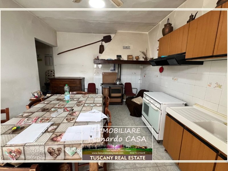 Casale in Vendita a Cerreto Guidi, 75'000&euro;, 250 m²