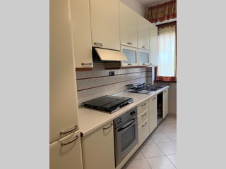 Quadrilocale in Vendita a Carrara, zona Avenza, 220'000&euro;, 110 m², arredato