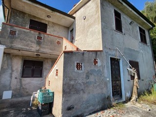 Trilocale in Vendita a Carrara, 7'466&euro;, 59 m²