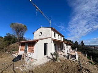 Villa in Vendita a Santa Maria a Monte, 650'000&euro;, 200 m²