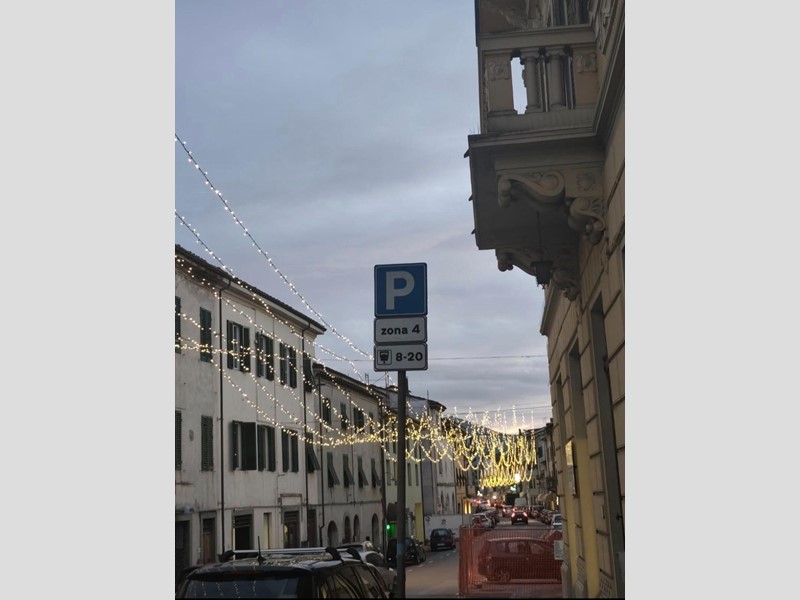 Immobile commerciale in Vendita a Lucca, 140'000€, 60 m²