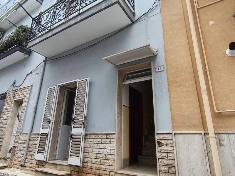 Casa Indipendente in Vendita a Palagiano, 78'000€, 90 m²