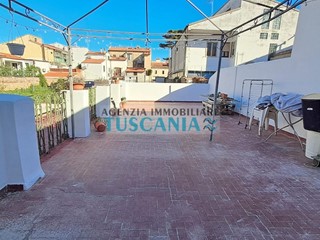 Trilocale in Vendita a Cecina, 155'000&euro;, 55 m², arredato