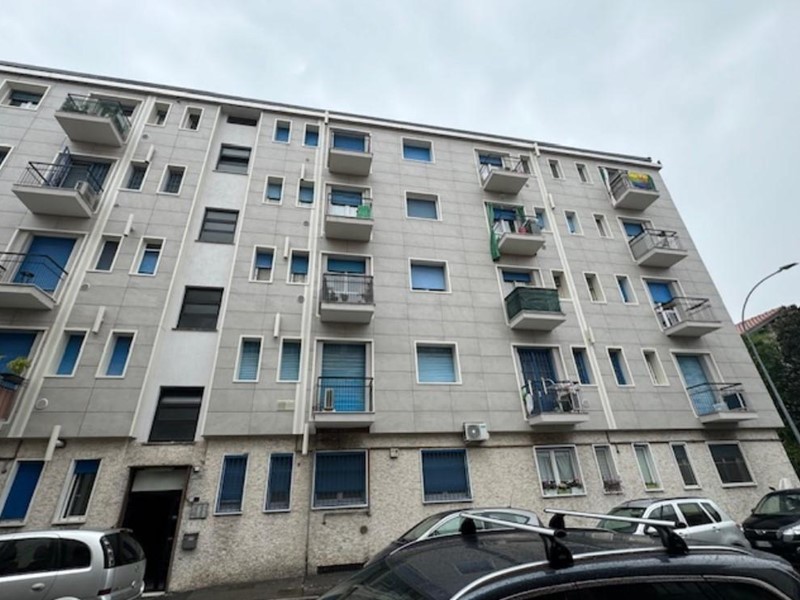 Quadrilocale in Vendita a Cesano Boscone, 78'000&euro;, 58 m²