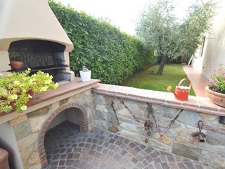 Villetta a schiera in Vendita a Capannori, 360'000&euro;, 160 m², con Box