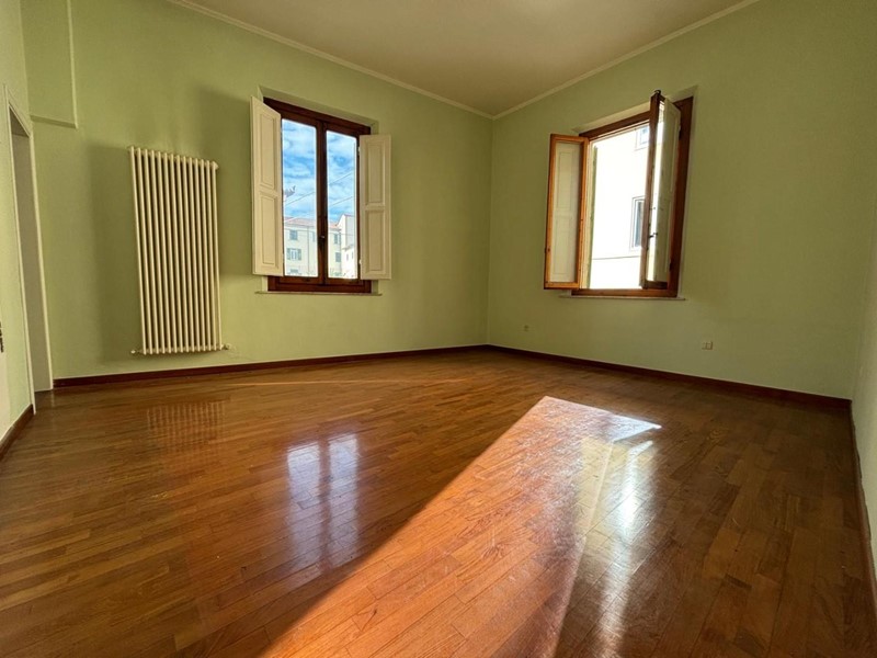 Villa in Vendita a Empoli, 540'000&euro;, 270 m², con Box