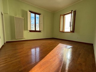 Villa in Vendita a Empoli, 540'000&euro;, 270 m², con Box