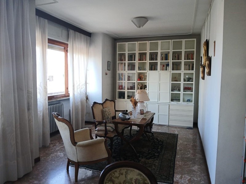 Appartamento in Vendita a Pisa, 225'000&euro;, 130 m²