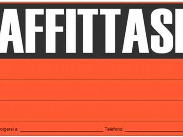 Negozio in Affitto a Castelfranco di Sotto, 1'000&euro;, 80 m²