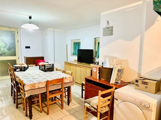 Magazzino in Vendita a Siena, zona Taverne D'arbia, 38'000&euro;, 50 m²