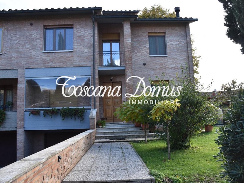 Quadrilocale in Affitto a Siena, 1'200€, 120 m², arredato