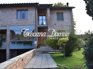 Quadrilocale in Affitto a Siena, 1'200€, 120 m², arredato