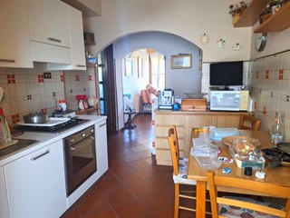 Quadrilocale in Vendita a Lucca, zona San Concordio Contrada, 145'000€, 85 m², arredato, con Box