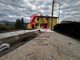 Appartamento in Affitto a Cascina, zona Titignano, 950&euro;, 100 m², arredato