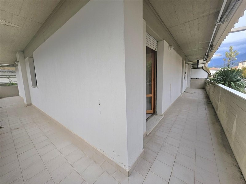 Appartamento in Vendita a Massa, zona Quercioli, 380'000€, 140 m², arredato
