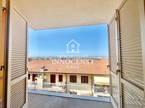 Appartamento in Vendita a Massa, 150'000€, 130 m²