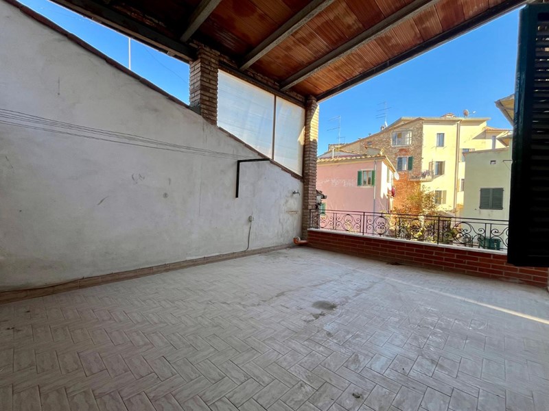 Appartamento in Vendita a Asciano, 83'000€, 70 m², con Box