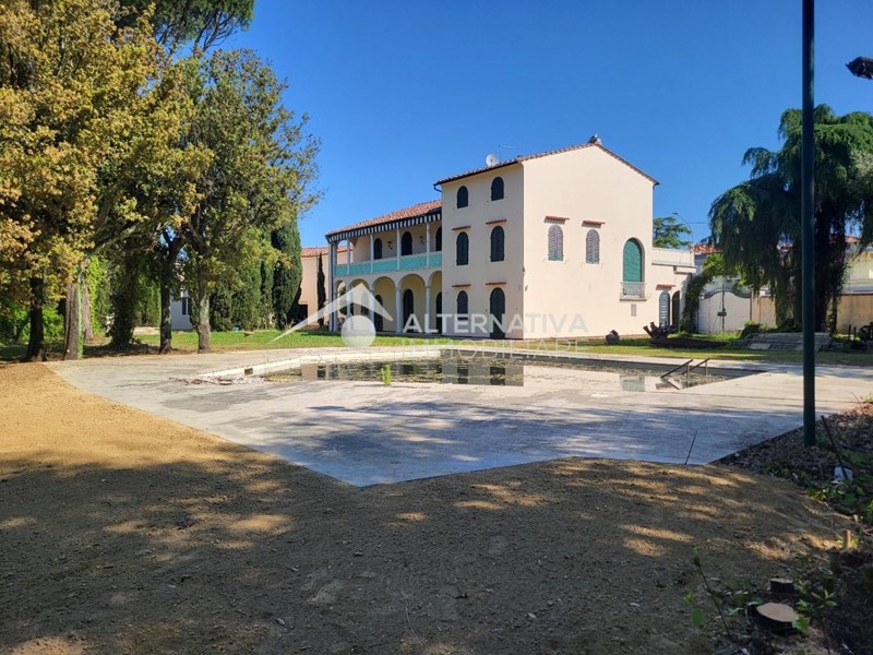 Villa in Vendita a Cascina, zona San Frediano a Settimo, 530'000&euro;, 500 m², con Box